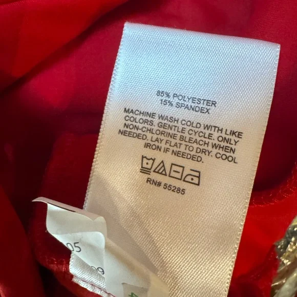 NWOT Express Body contour cut out crop tank size Small - Picture 6 of 7